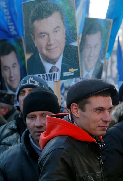 Азаров на Европейской площади. Фоторепортаж с митинга ПР в Киеве