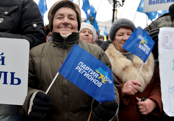 Азаров на Европейской площади. Фоторепортаж с митинга ПР в Киеве