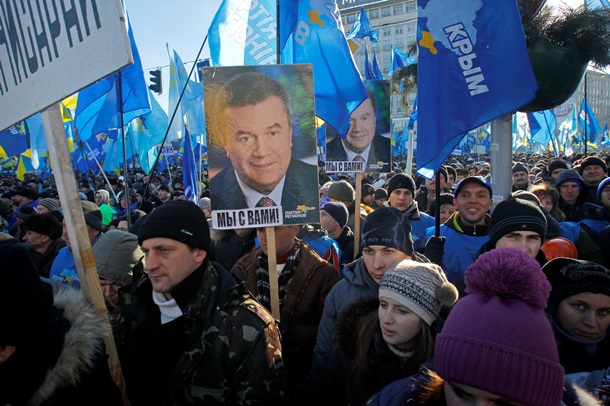 Азаров на Европейской площади. Фоторепортаж с митинга ПР в Киеве