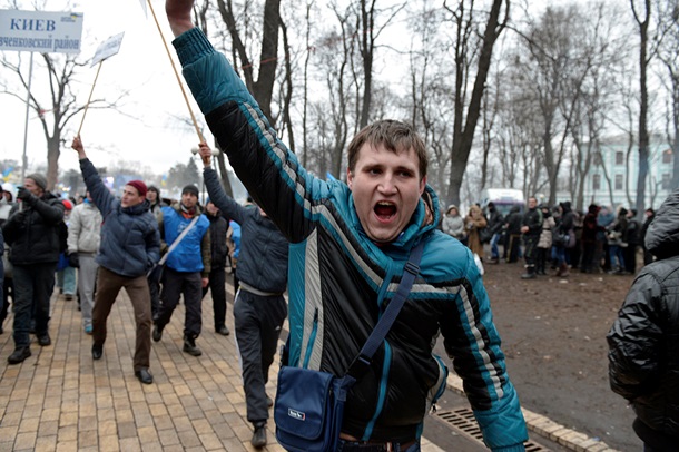 Все ради бюджета. ФотоРепортаж с митинга сторонников Партии регионов под Радой