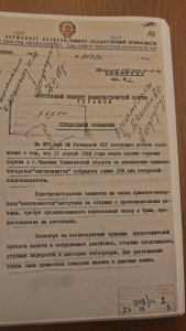 СБУ передала лидеру крымскотатарского народа Мустафе Джемилеву копии документов о депортации 44-го года